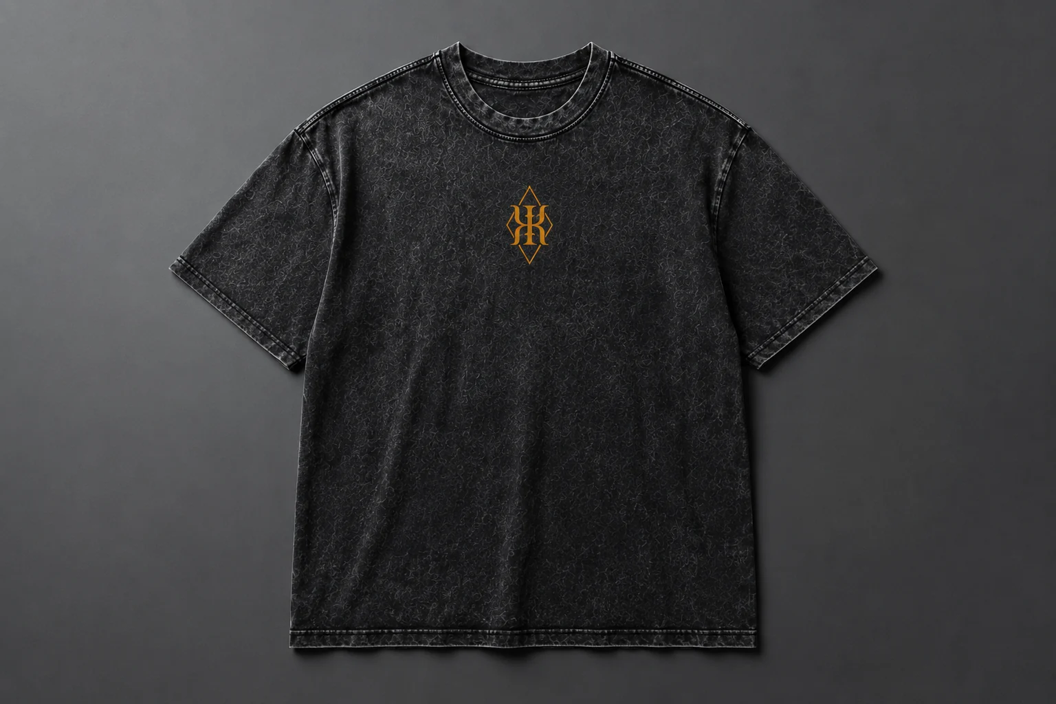 Remera NOCTURNAL frente